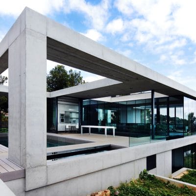 stringio pool in house